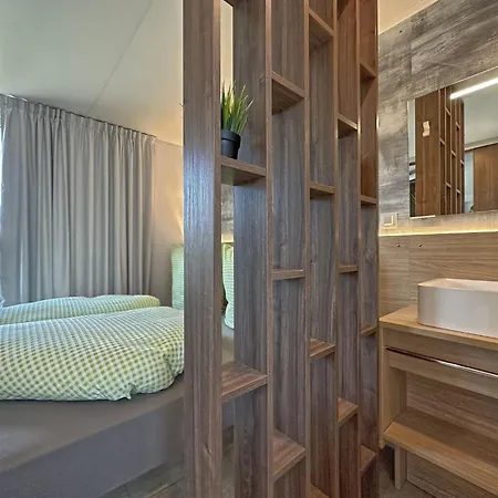 Feriehus Feriendorf Seeblick Chalet With Sauna And Hot Tub *